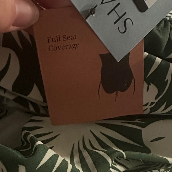 Shade & Shore Tummy Control Green Palm Print One-Piece Swimsuit - Picture 7 of 7